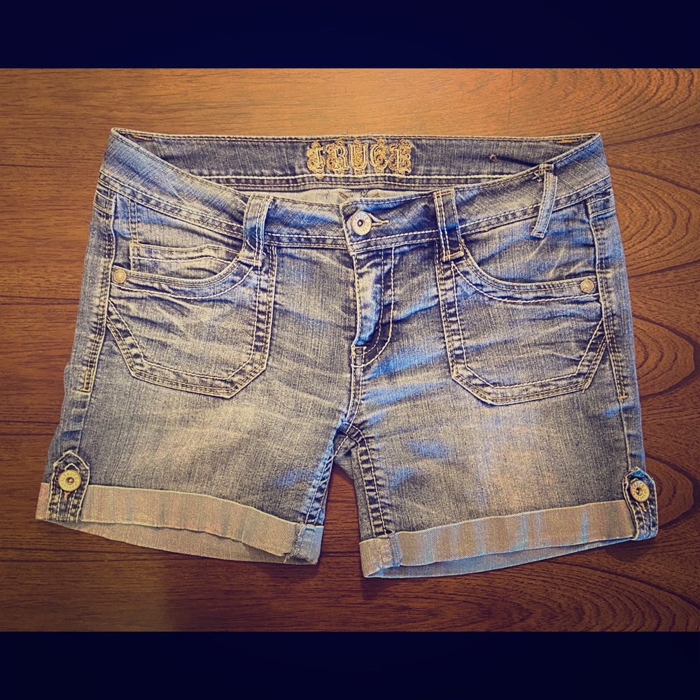 Weathered denim shorts